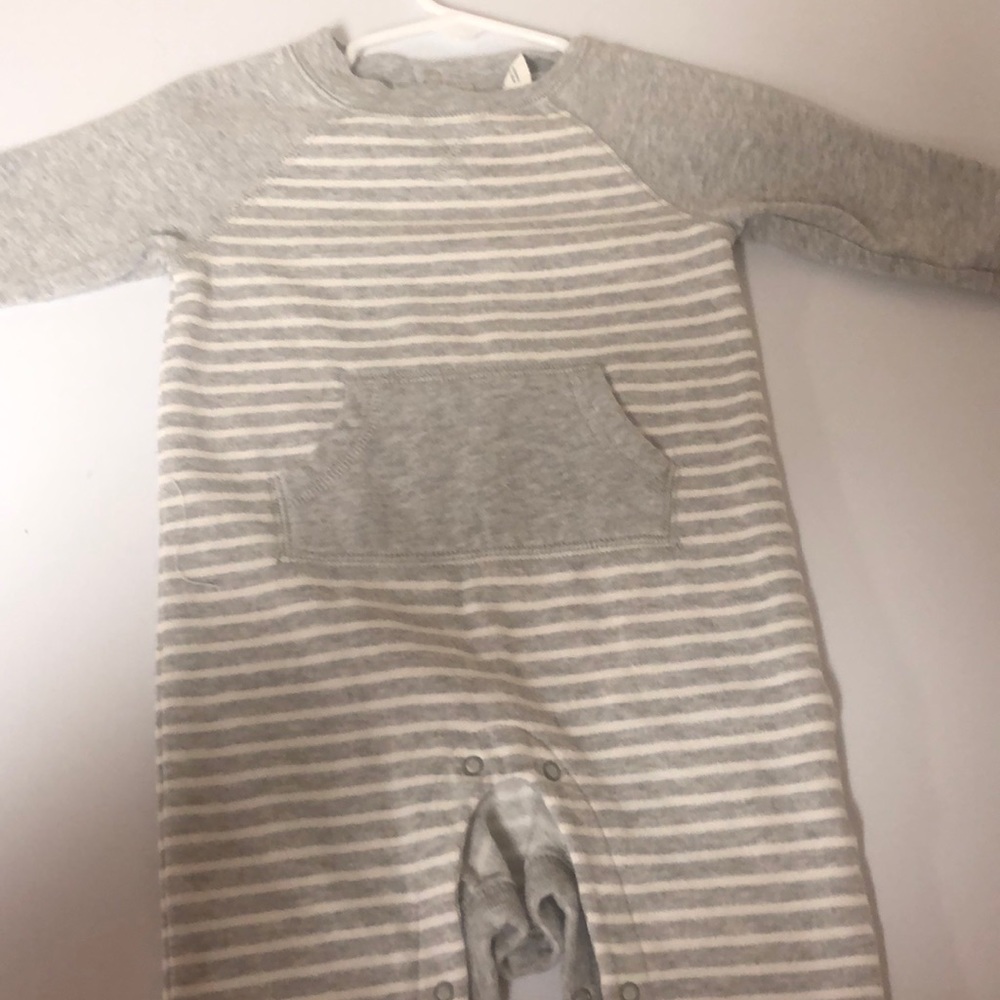 Old Navy Body suit EUC